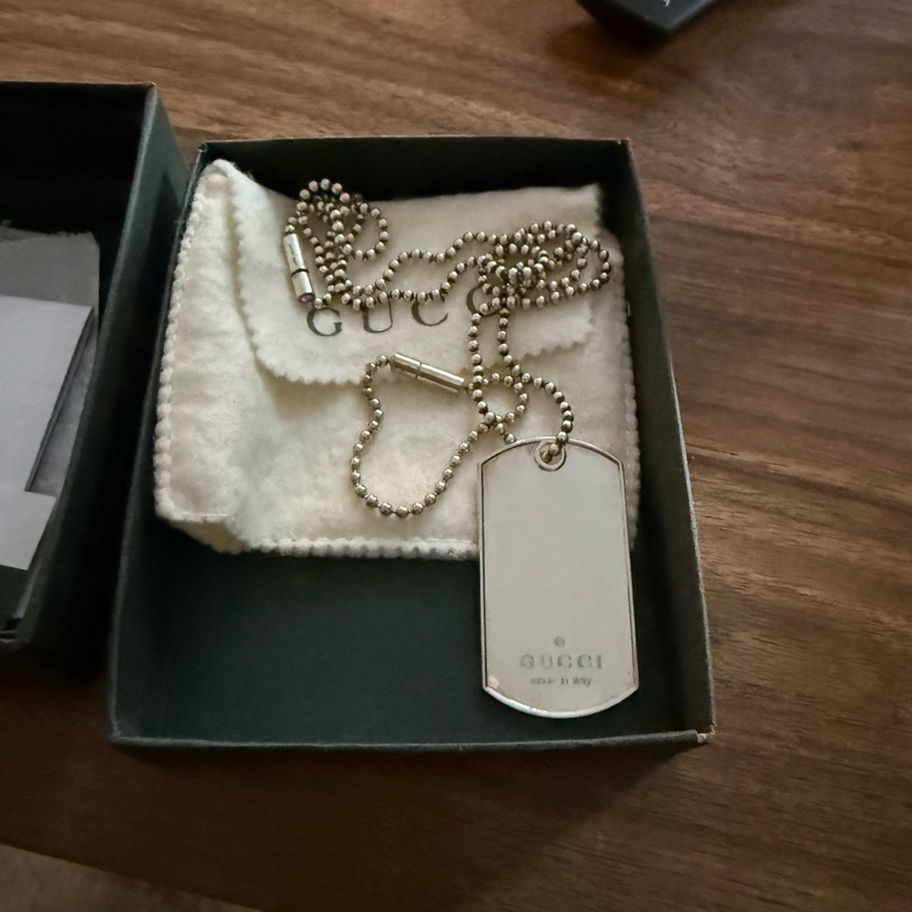 New Authentic Gucci Silver Dog Tag Necklace Chain Logo Designer Jewelry unisex